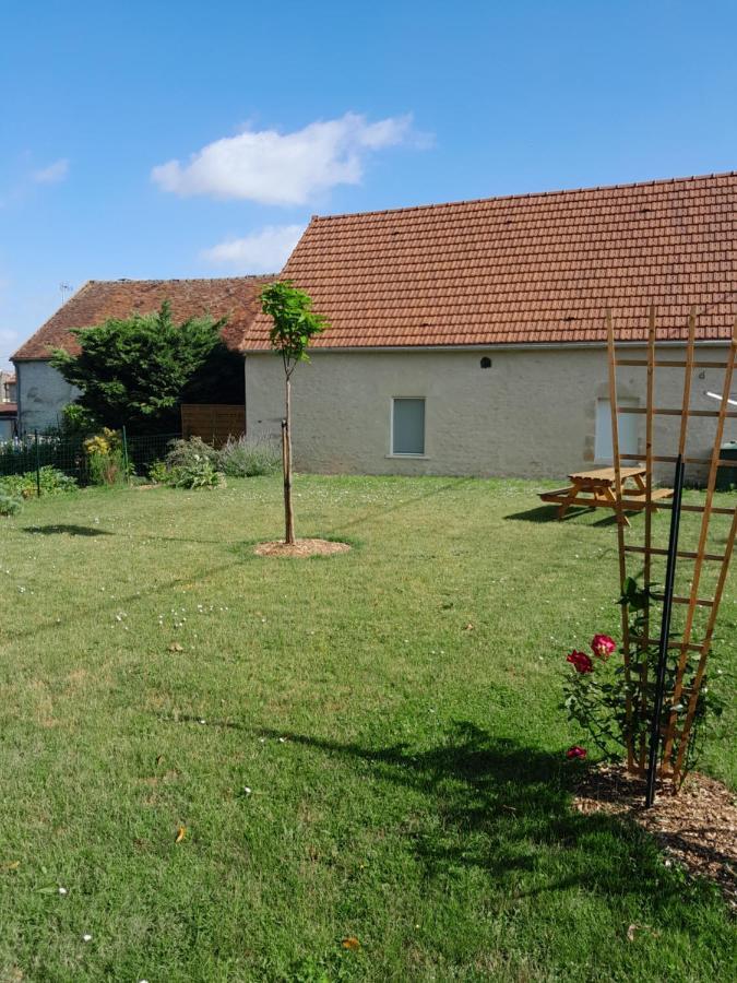 Aux Merveilles Des Ormes Breugnon Exterior photo